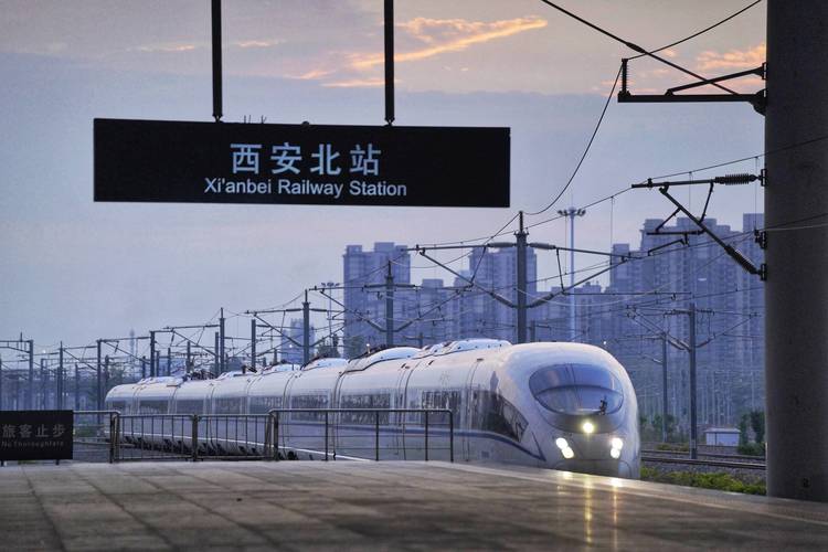 西安局集团图定列车全恢复开行，比亚迪抽车奖励复产员工